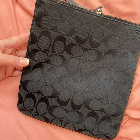 Black Coach Crossbody Pochette - Picture 6 of 16